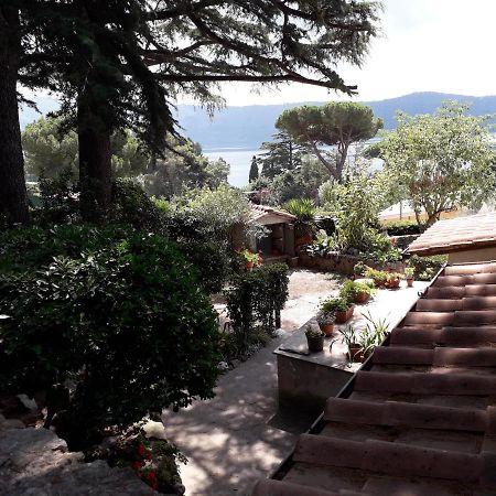 Bed&Breakfast "Fiorella" Sul Lago Castel Gandolfo Extérieur photo