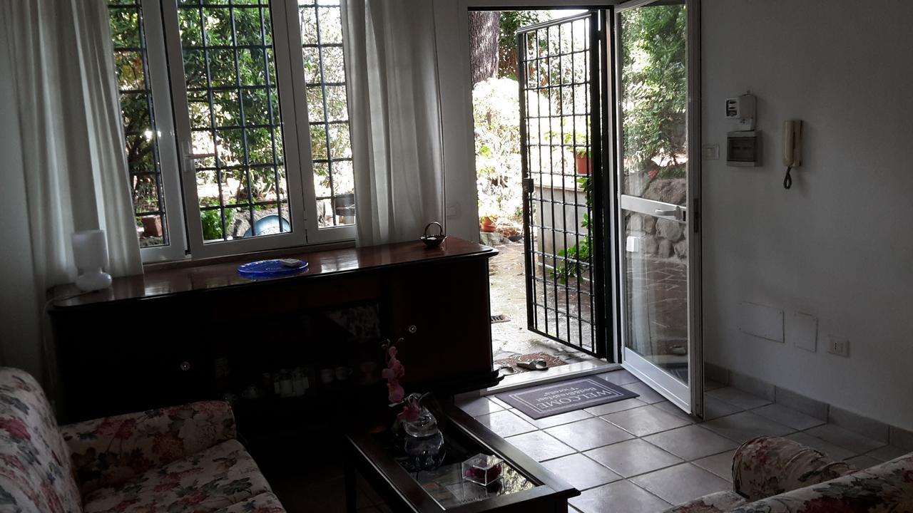 Bed&Breakfast "Fiorella" Sul Lago Castel Gandolfo Extérieur photo